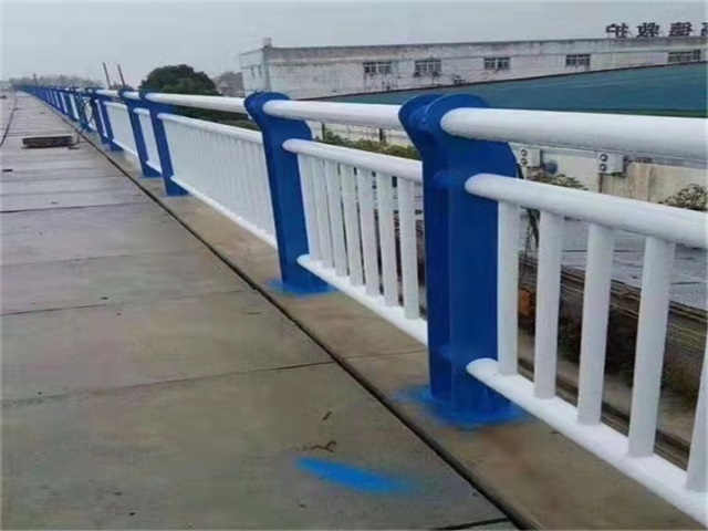 不鏽鋼橋梁防撞護欄